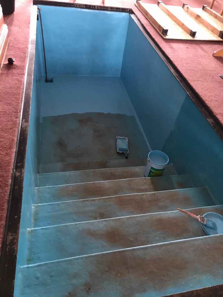 repainting a pool